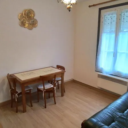 Lejlighed 1er Etage Centre Bourg Wornicourt